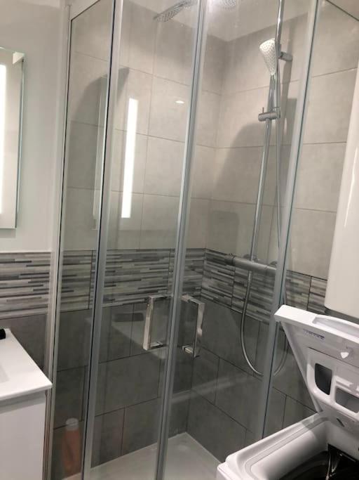 Petite Endroit Splendide. Apartment Six-Fours-les-Plages Luaran gambar